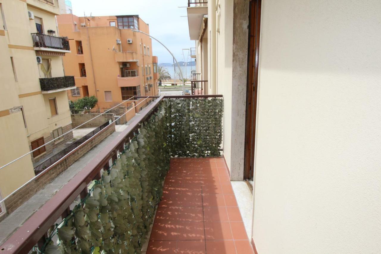 Family Apartment On The Beach アルゲーロ エクステリア 写真