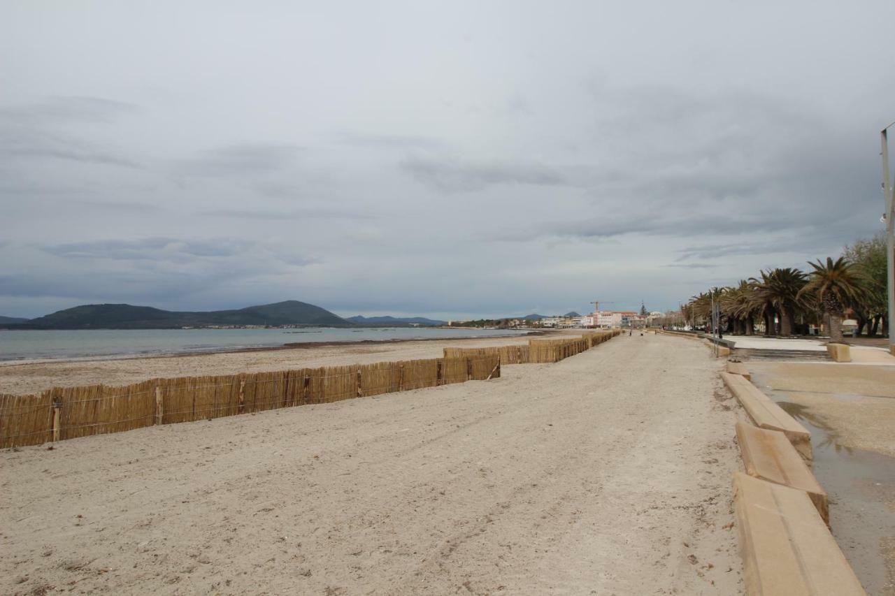Family Apartment On The Beach アルゲーロ エクステリア 写真